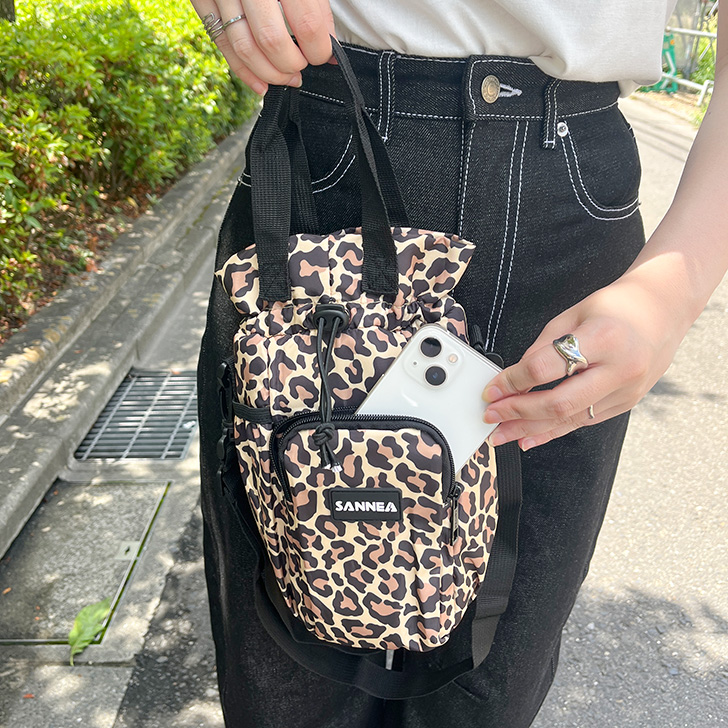 ペットボトルホルダー 保冷 2本 入る 肩掛け ショルダーバッグ