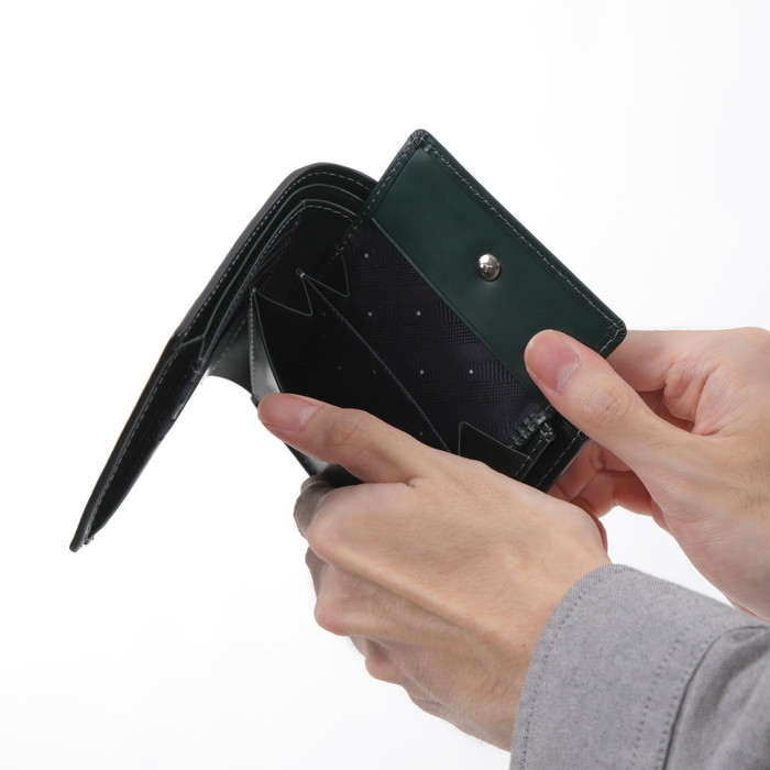 TAKEO KIKUCHI タケオキクチ マックス 二つ折り財布 カード段8 728615