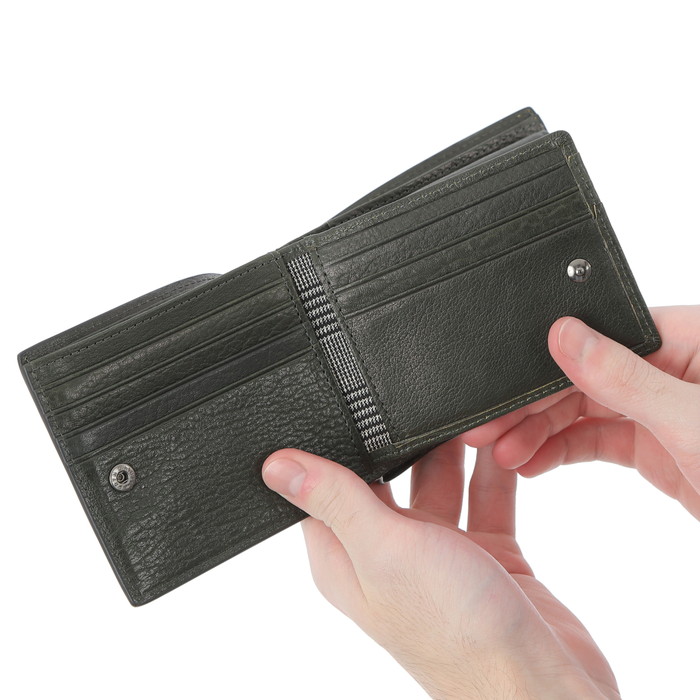 TAKEO KIKUCHI タケオキクチ コイン 二つ折り財布 中ベラ付き カード段