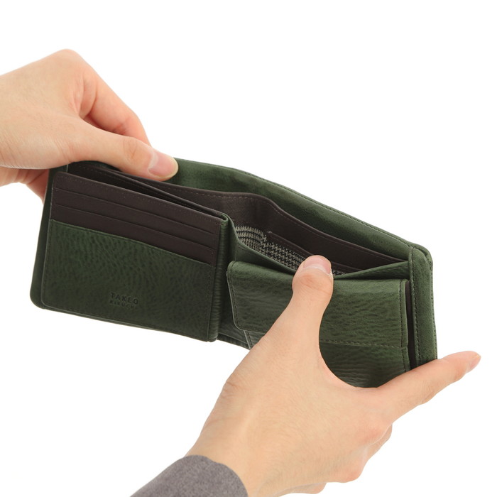 TAKEO KIKUCHI タケオキクチ ソフィア 二つ折り財布 中ベラ付き カード