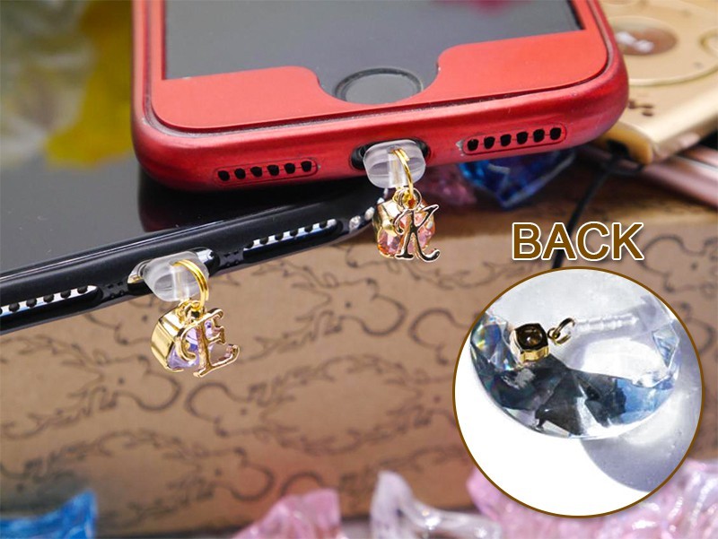 続・一粒スワロの揺れるイヤフォンジャック) イヤホンジャック