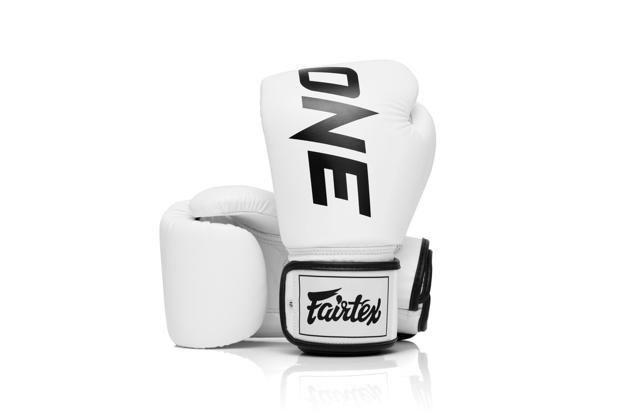 ONE Championship 公式 ボクシンググローブ 本革 ワン フェア