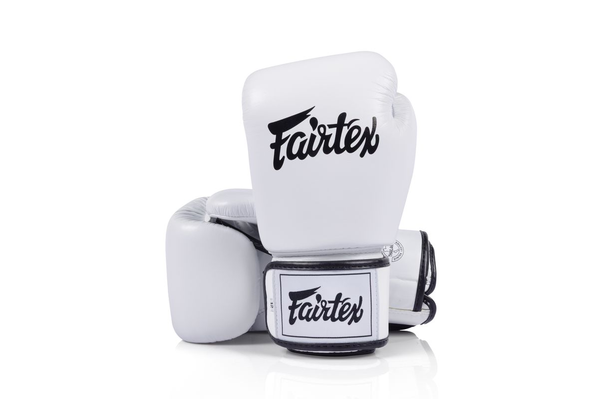 Fairtex ボクシンググローブ 16oz ホワイト　フェアテックス フェアテックス Fairtex X Glory Limited Edition ボクシング