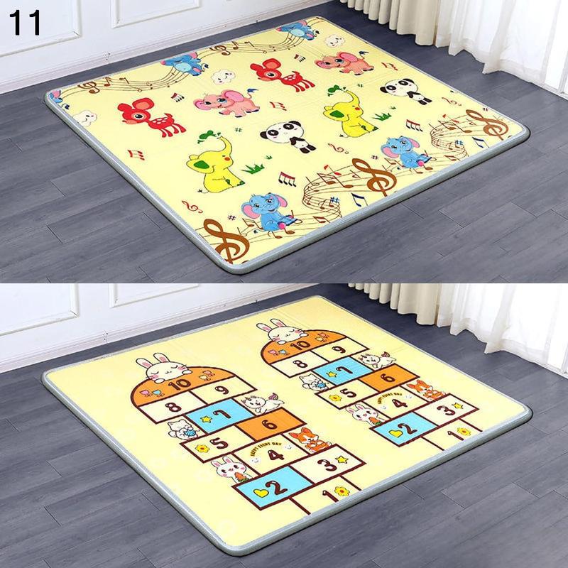 折り畳みカーペット プレイマット リバーシブル ベビーマット 1.6M*1.8M*1.5cm いしけり 身長測定 道路柄 アニマル 多機能の画像