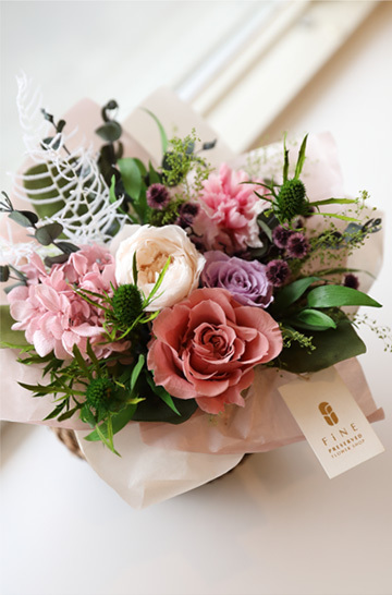 プリザーブドフラワー ギフト プレゼント 女性 記念日 ローズ インテリア ディスプレイ 誕生日 結婚祝い アレンジメント