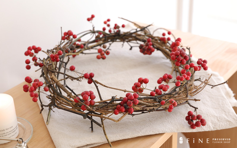 クリスマスリース　フレッシュ（セミオーダー・サンキライ) ４０cm３～６日後発送 赤い実のフレッシュリース ✩.*˚ ウィンターリース コニファー