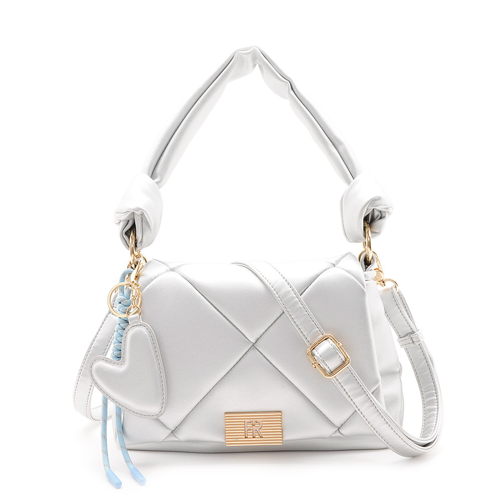 FIRANO（フィラノ） モデルせいら ViViタイアップ掲載 キルティング