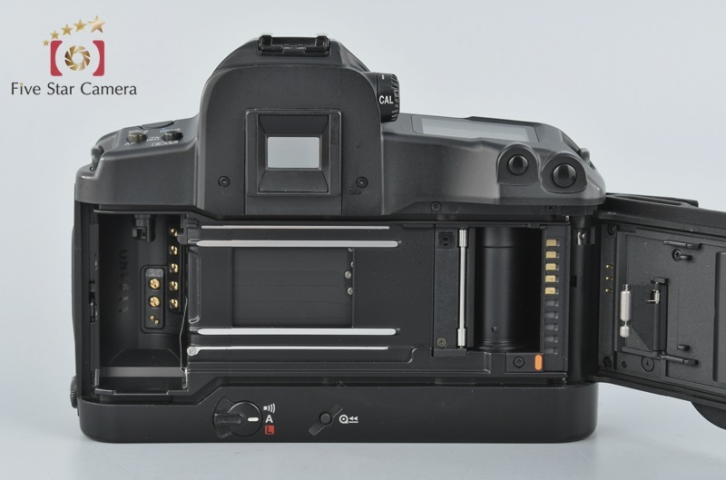 canon-eos-3-pbe2-2721709-1011- canon-eos-3-pbe2-2721709-1011-