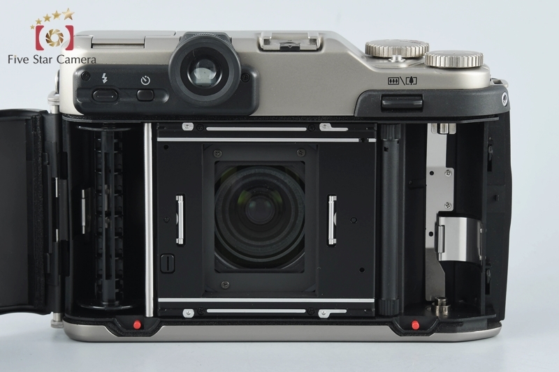 FUJIFILM フジフイルム GA645i Professional（中古） FUJIFILM（フジフイルム） 【中古】FUJIFILM 富士フイルム GA645Zi