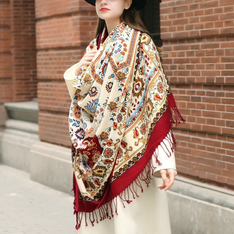 カルティエ　大判ストール　ハッピーバースデー　シルクウール　ロゴ総柄　イタリア製 カルティエ 大判ストール ハッピーバースデー シルクウール ロゴ総柄