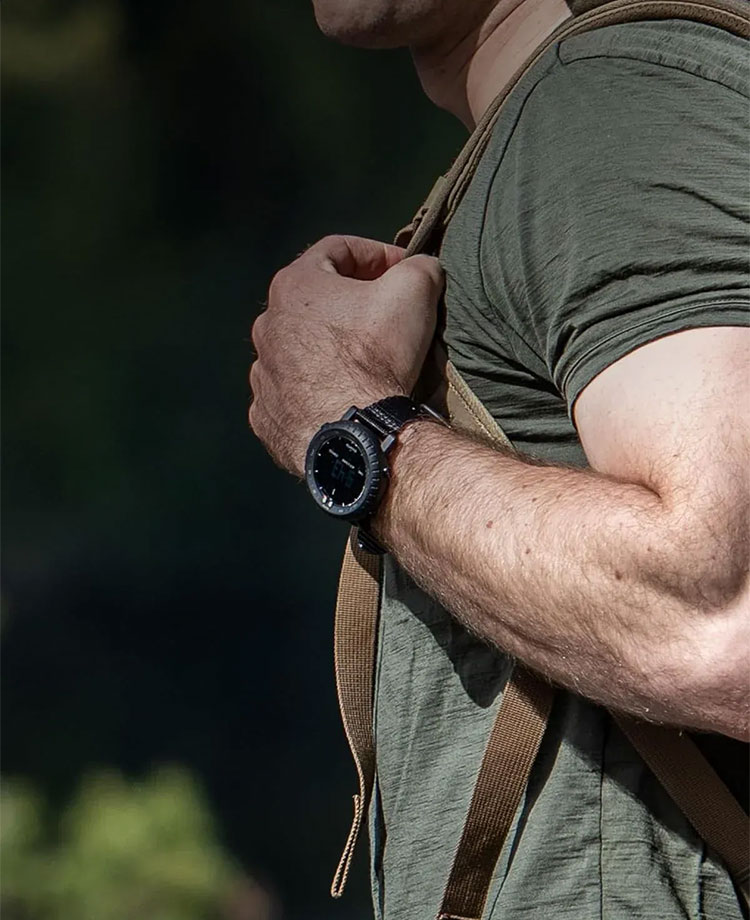SUUNTO（スント） アウトドアウォッチ SUUNTO CORE｜スント コア