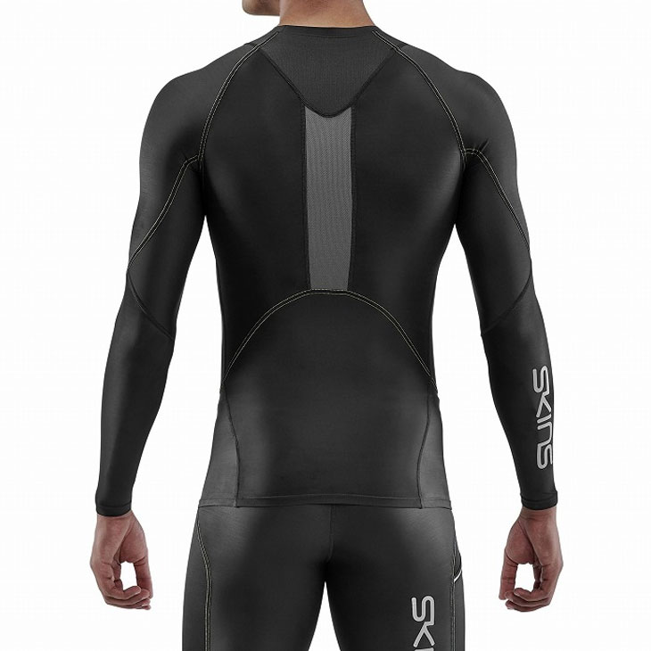 【SKINS】新品未使用未開封 スキンズ　ロングスリーブTシャツ　サイズ：XS 新品、未使用】SKINS スキンズ 高機能ロングスリーブTシャツ
