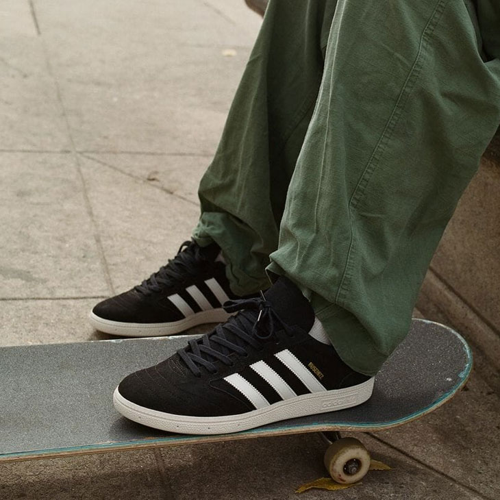 adidas アディダス スニーカー スケートボード ブセニッツビンテージ