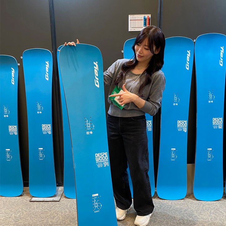 26-27 GRAY SNOWBOARDS グレイ スノーボード 板 デスペウッド【DESPE