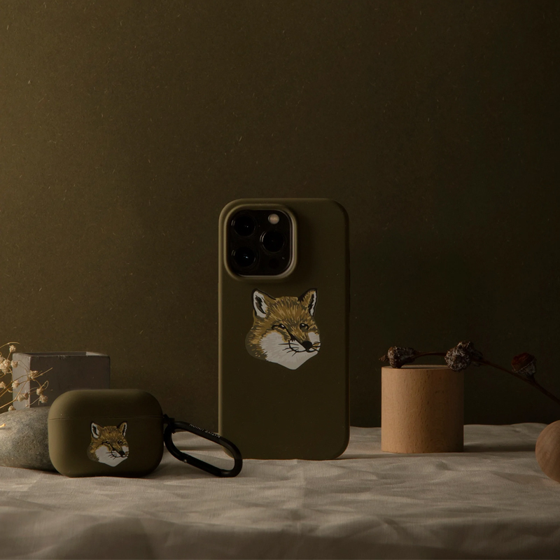 Maison Kitsune x Native Union MONOCHROME FOX HEAD SLING CASE FOR IPHONE 14  PRO（Khaki Grey）メゾンキツネ アイフォンケース【国内正規代理店品】