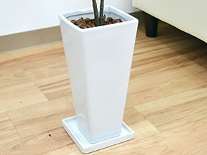 人工観葉植物 赤ドラセナ スクエア陶器鉢 光触媒加工 陶器鉢の拡大