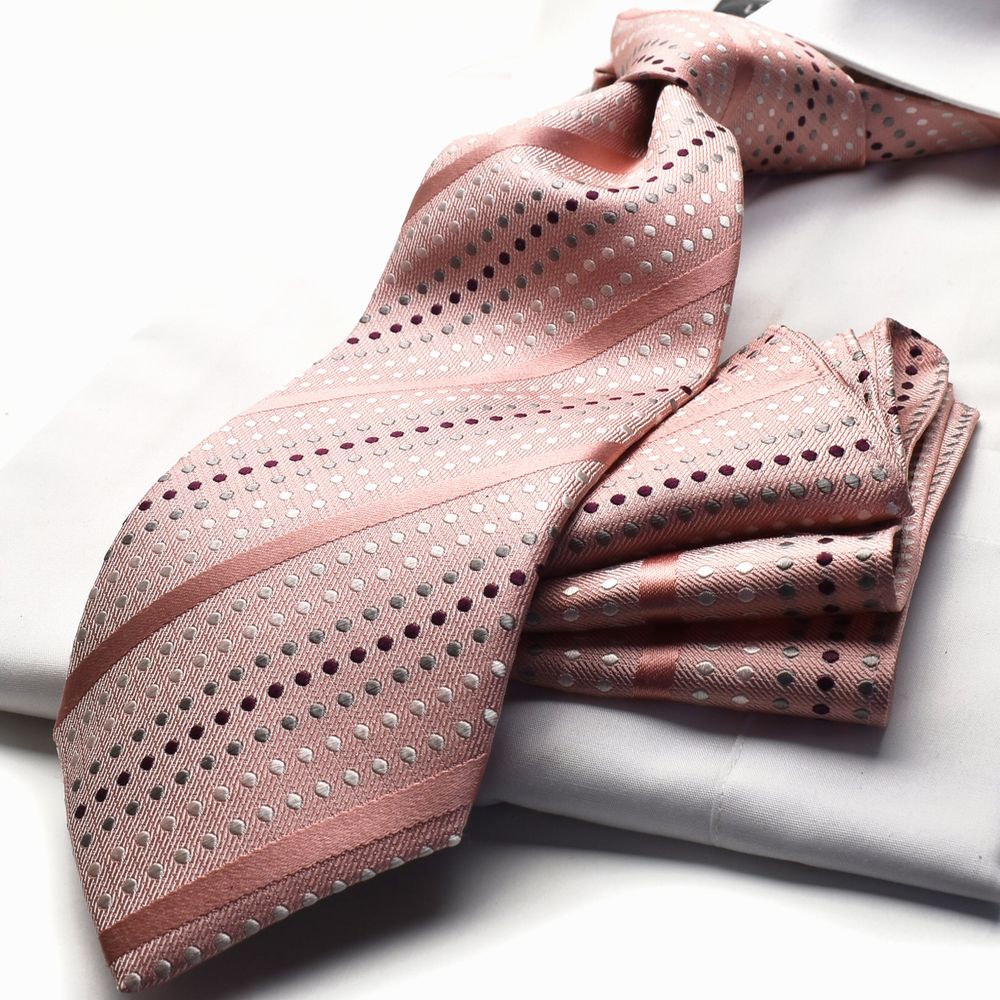 MICHIKO LONDON（ミチコロンドン） ネクタイ チーフ セット ギフトt