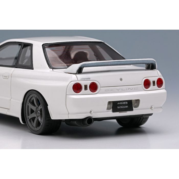 1/43 BUILT BY LEGENDS マインズ スカイライン GT-R (BNR32