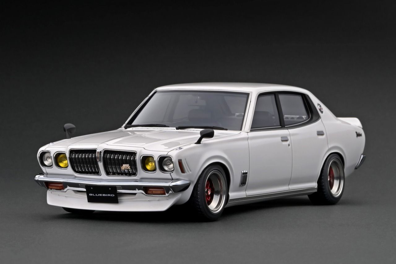 1/18 Nissan Bluebird U 2000GTX (G610) White 1/18「L20型」エンジン
