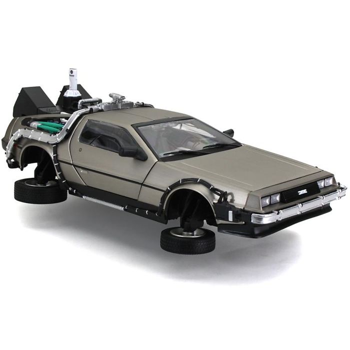 Sun Star 1/18 デロリアン BACK TO THE FUTURE Part 2 DMC-12 模型