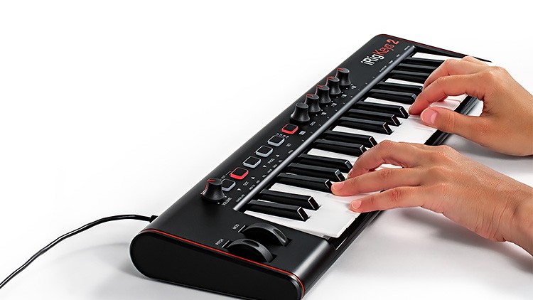 MIDIキーボード IK Multimedia フルサイズ パッド iRig Keys Pro 37鍵