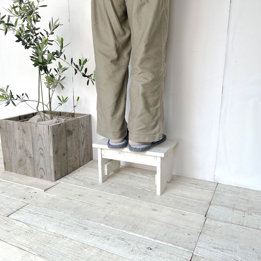 踏み台 1段 木製 おしゃれ ホワイト 白 ハンドメイド家具 リサイクル