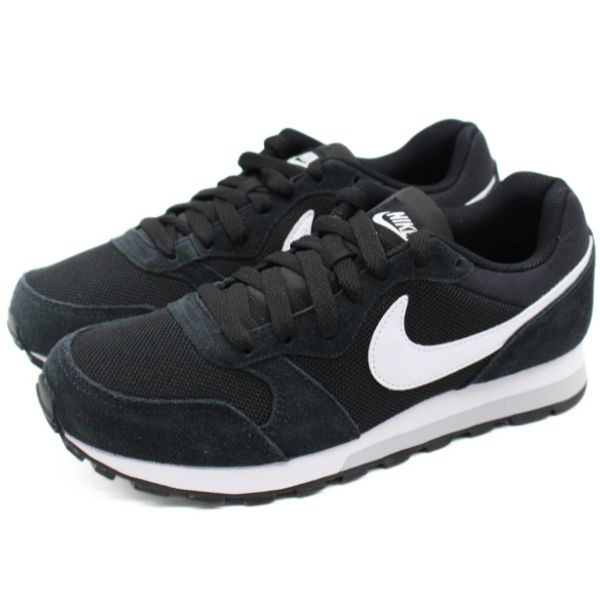 NIKE（ナイキ） スニーカー レディース 黒 ブラック ホワイト 軽量