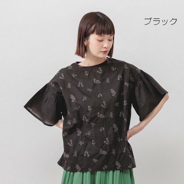 m.m.o 袖フレア刺しゅうブラウス フレア袖 ボタニカル 刺しゅう 半袖