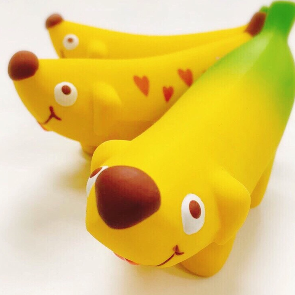 ボタン　スクイーズ chawa dog 犬 モンキーバナナ Chiikawa Is This Watermelon Splitting? Mascot (Hachiware