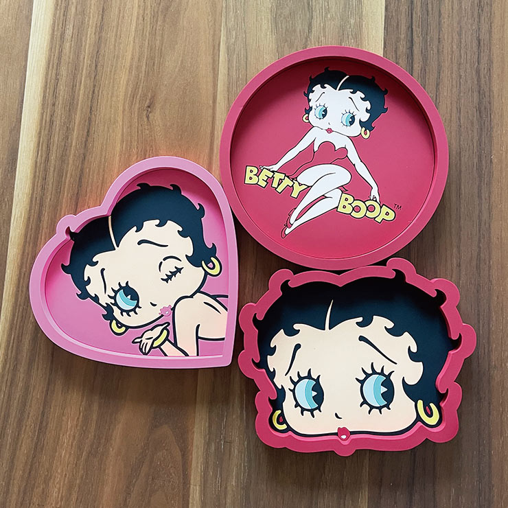ベティちゃん　金属製　小物入れ ベティちゃん 金属製 小物入れ