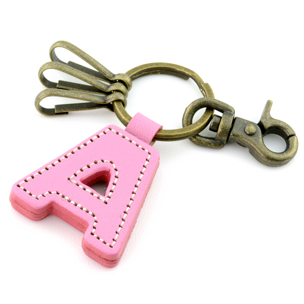 本革 イニシャル レザー キーホルダー ピンクカラー キーフック 全12