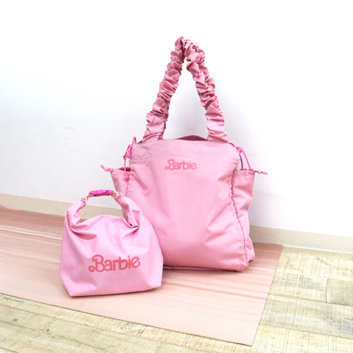 Barbie（バービー） アクティブバッグ フリルハンドル トートバッグ