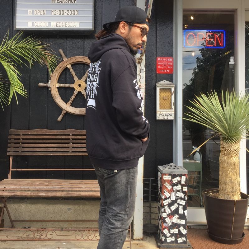 DOGTOWN/ドッグタウン CROSS SLEEVE HOODIE/プルオーバーパーカー