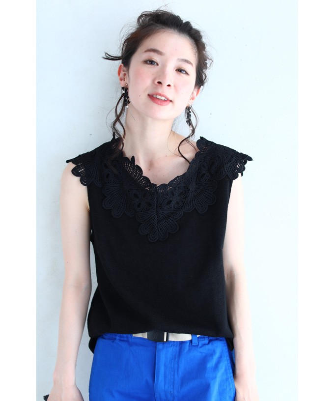 FRENCHPAVEオリジナル 大輪の花咲くブラックタンクトップ トップス ブラック SM L2L CAWAII FRENCHPAVEオリジナル 大輪の花咲くブラックタンクトップ