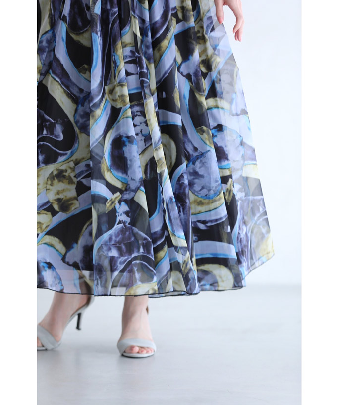 Sから3L対応 ミステリアスなアート柄のシアーミディアムスカート