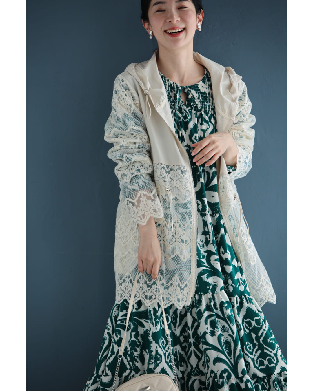 SからL対応 ウエスト絞れるレース柄刺繍のベールパーカー : CAWAII