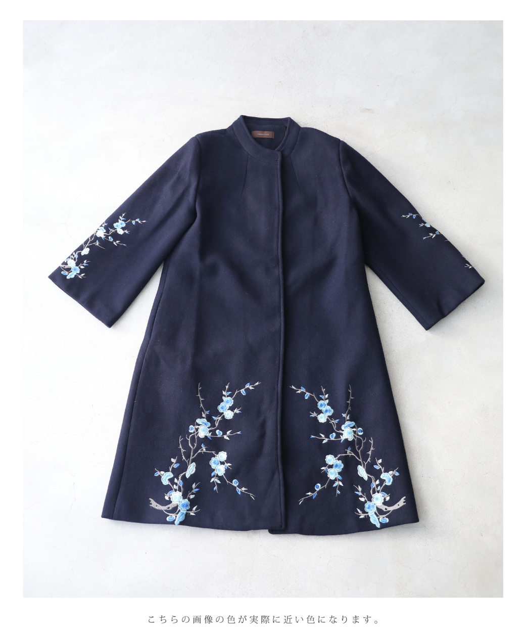 Sから2L対応 濃紺 青い花刺繍の上品ネイビーミディアムコート