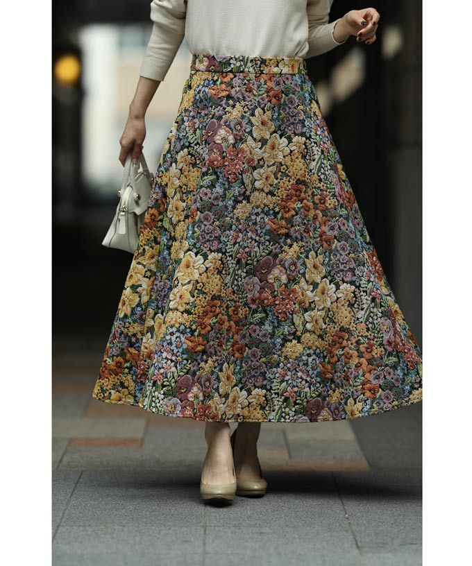 クラシカルな花世界を纏うジャガード織りロングスカート :w54194 