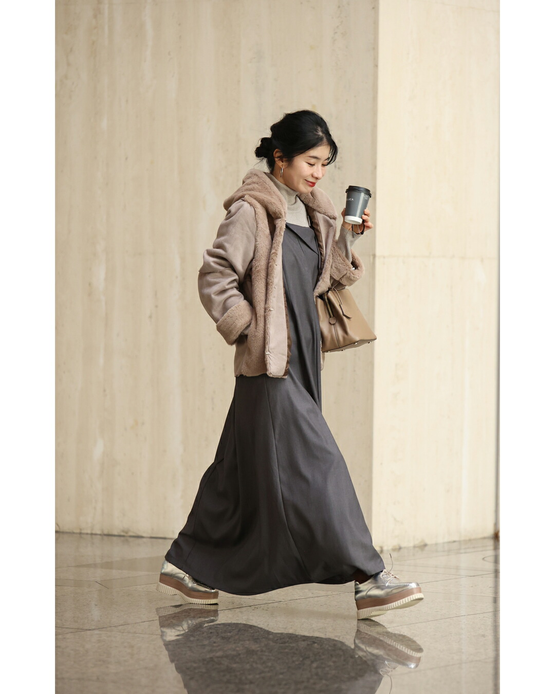 新作12月9日 厚底スニーカーに似合う 街にお出かけ エレカジ2点セット cawaii w6s00149 セット 暖かい フェイクムートン 日常使い ヘビロテ 体型カバー  着回し ワンピース アウター レディース ファッション ミセス 30代 40代 50代 福袋 厚底スニーカーに似合う 街にお出かけ エレカジ2点セット : CAWAII