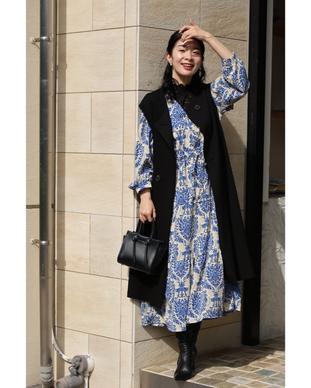 Sから2L対応 美しい青のダマスク柄ミディアムワンピース : CAWAII