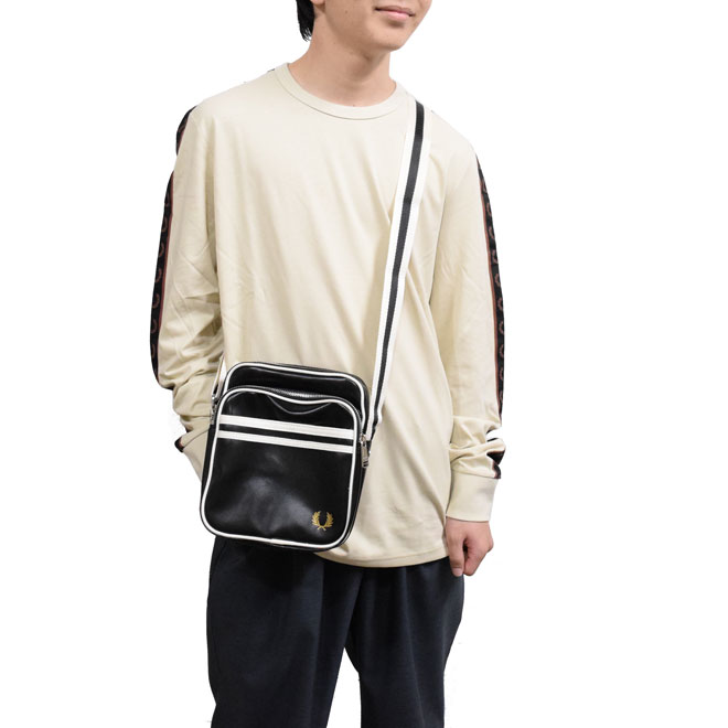 FRED PERRY フレッドペリー クラッシックサイドバッグ