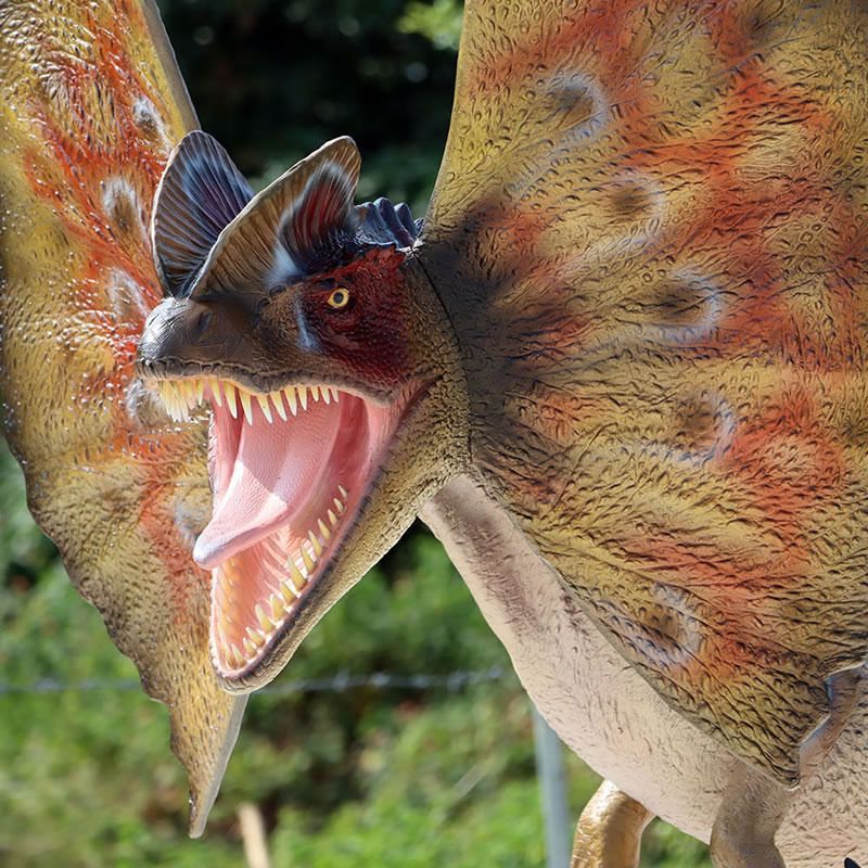 ディロフォサウルス FRP恐竜オブジェ : 日本最大級のFRP造形物オブジェ