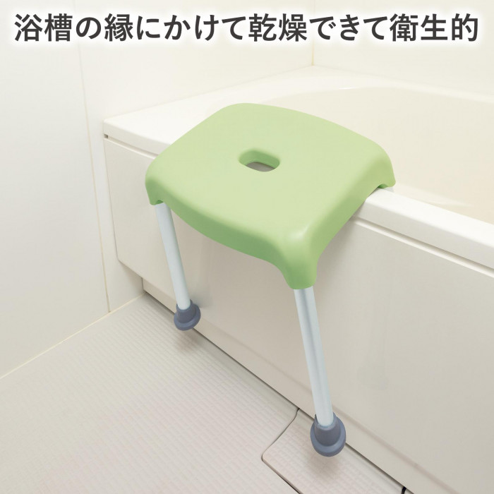 使わない時は浴槽の縁にかけて乾燥できるので衛生的