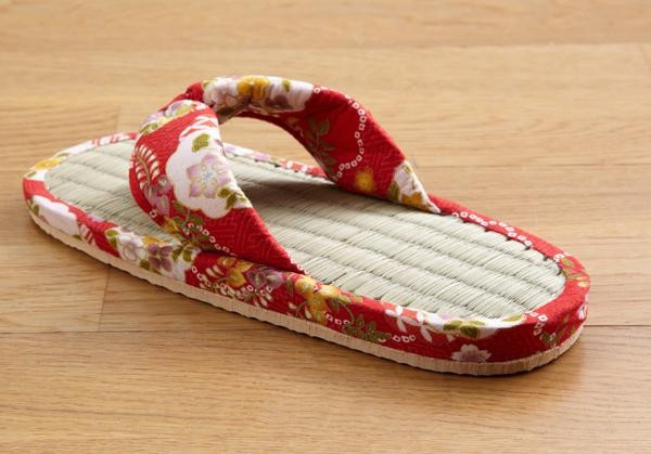 ヒール高:約2cm