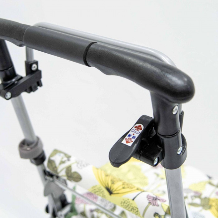 買い物カート 高齢者 カート 手押し車 高齢者 座れる シルバーカー