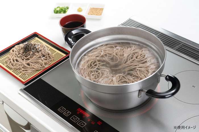 IH対応ふきこぼれにくい両手鍋&片手鍋（目皿付） EM-011a 燕三 IH対応ふきこぼれにくい片手鍋16cm＆両手鍋23cm(目皿付) EM-011