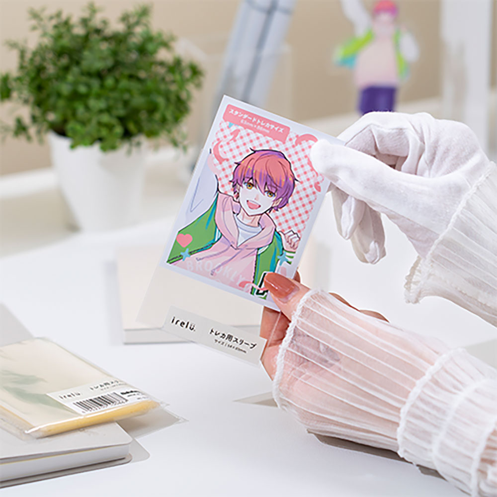 トレカの魅力を引き立てる高透明素材