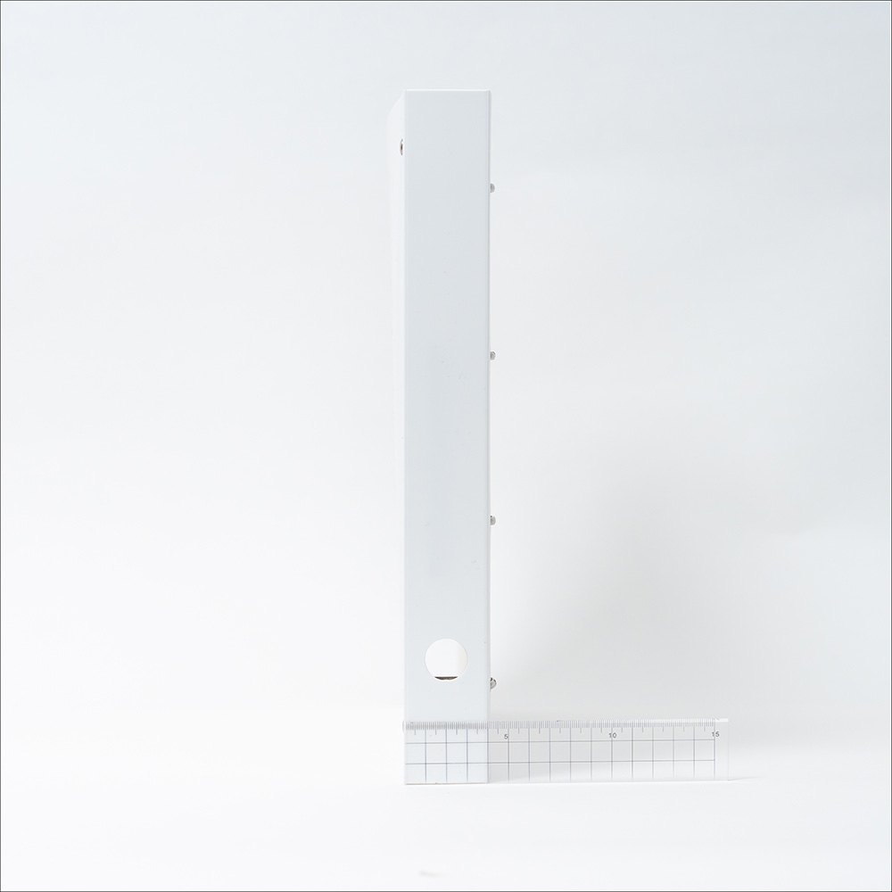 イ背幅約42mmのスリムタイプ