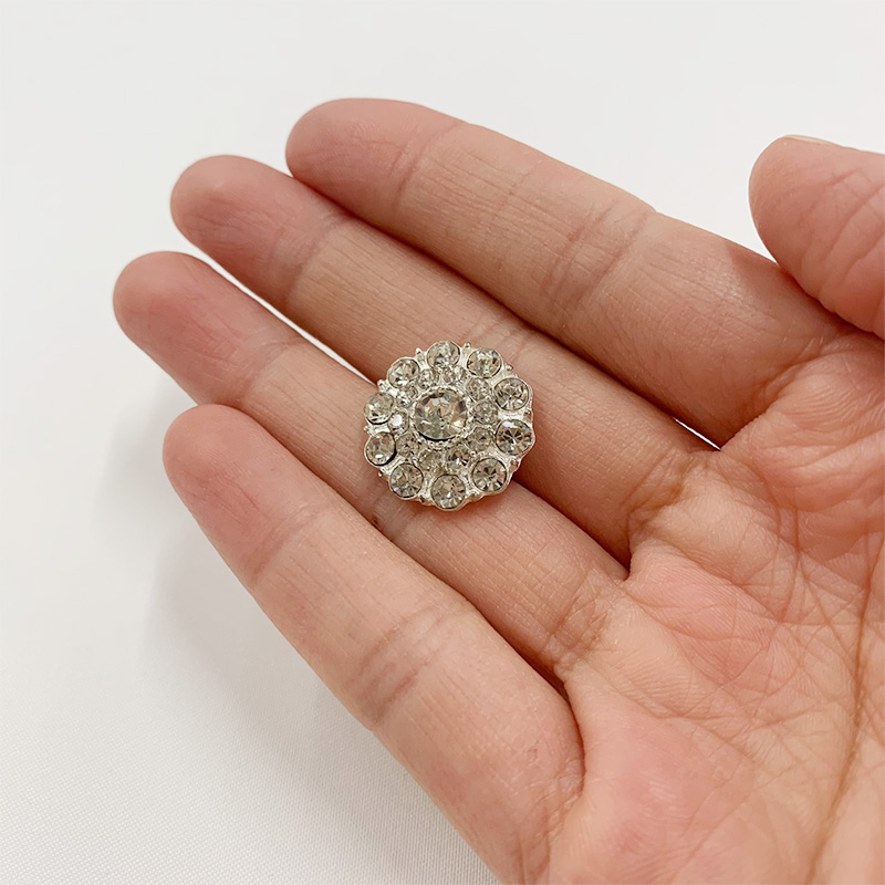 333ボタン(全1色) 1個単位販売 : fm8689 : 日暮里繊維街の特殊・衣装 