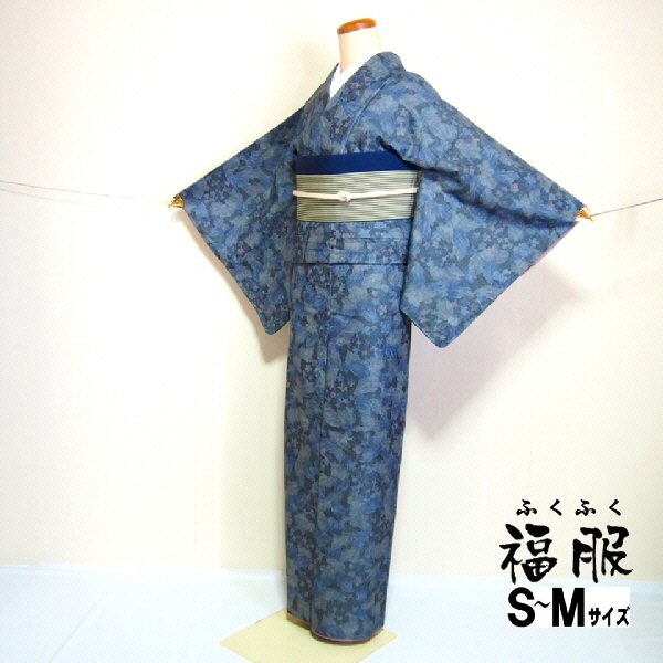 29％OFFクーポン対象/中古 紬 正絹 墨色地に枝花文様 袷着物 裄62 S〜M